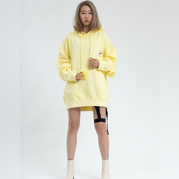 WE11DONE
Yellow Iridescent Logo Hoodie Size XS oversized - Picture 3 of 15